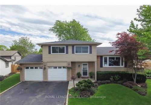 11 Sheldonbury Crt, St Catharines, ON, L2N6G8 | Card Image