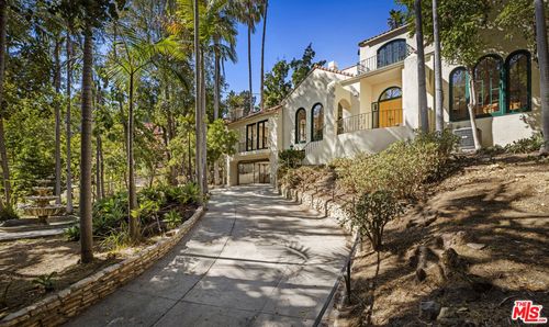2586 Aberdeen Ave, Los Angeles, CA, 90027-1220 | Card Image