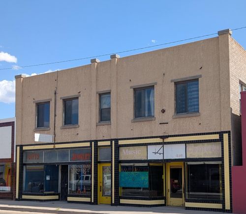 414 N Broadway St, Truth Or Consequences, NM, 87901-2822 | Card Image