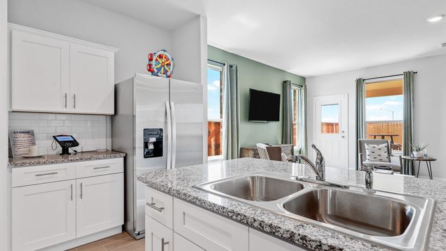 720 Amber Fields Drive, House other with 5 bedrooms, 3 bathrooms and null parking in Denton TX | Image 5