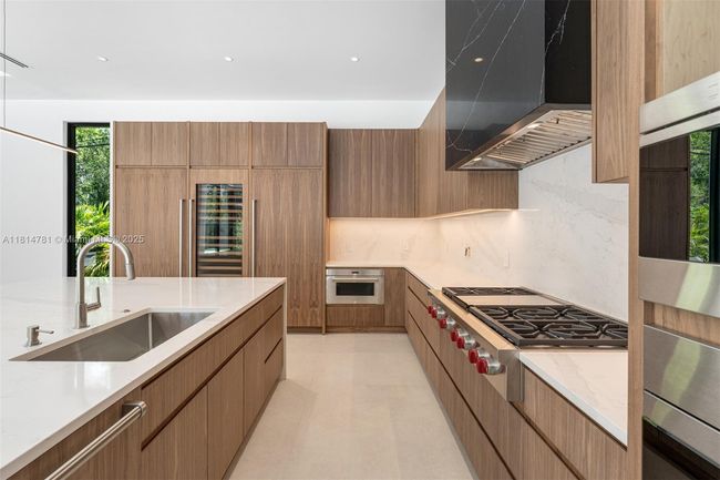 6730 Sw 115 Th St, House other with 8 bedrooms, 10 bathrooms and null parking in Pinecrest FL | Image 12
