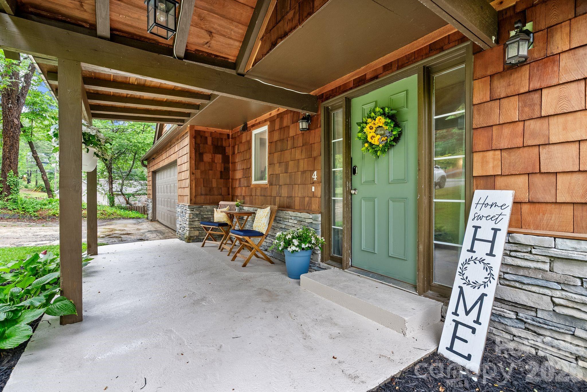 Residential in Hendersonville 4