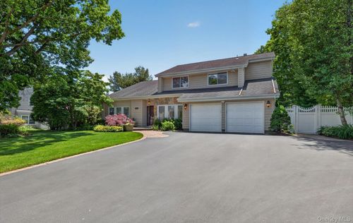 49 Annandale Rd, Commack, NY, 11725-1749 | Card Image
