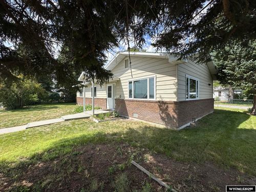 220 N 5th St W, Riverton, WY, 82501-3404 | Card Image
