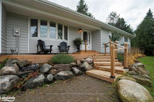 1105 Rosseau Lake 2 Rd, Muskoka, ON, P0B1M0 | Card Image