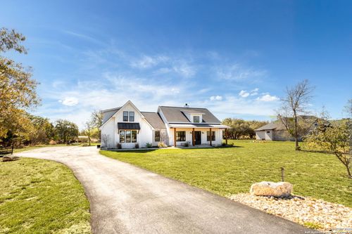 2152 Palomino, Bandera, TX, 78003 | Card Image