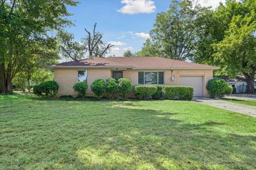 252 E Main St, Van, TX, 75790-2932 | Card Image