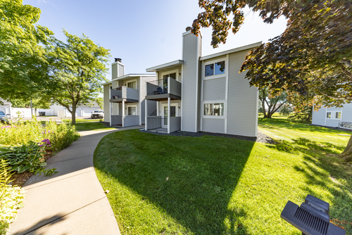 apt-d-1713 Fulham St, Lauderdale, MN, 55113-5250 | Card Image