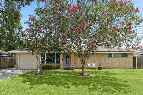 109 Vernon St, Belle Chasse, LA, 70037-2426 | Card Image