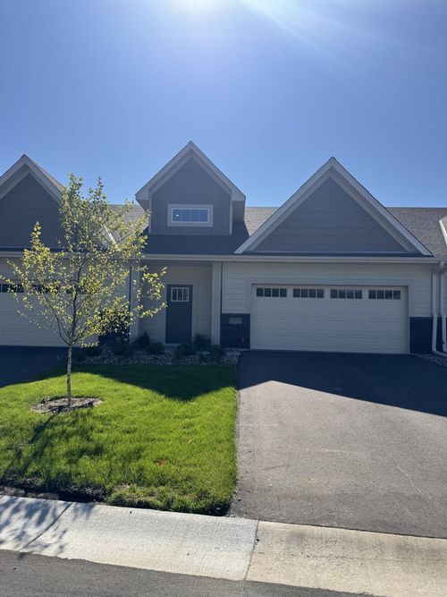 13731 Hollybrook Cir, Apple Valley, MN, 55124-6310 | Card Image