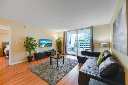 apt-2120-1200 Brickell Bay Dr, Miami, FL, 33131-3262 | Card Image