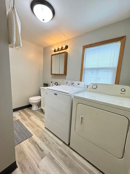 224 W 2nd Pl, Spring Valley, IL, 61362-1356 | Card Image