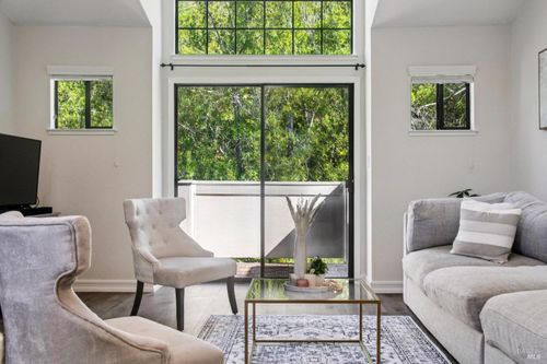121 Quail Court, Novato, CA, 94949 | Card Image