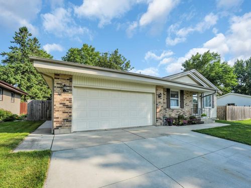 5114 Kings Circle, Racine, WI, 53406 | Card Image