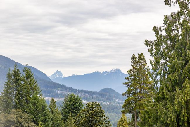 3032 Armada St, House other with 5 bedrooms, 3 bathrooms and 3 parking in Coquitlam BC | Image 39