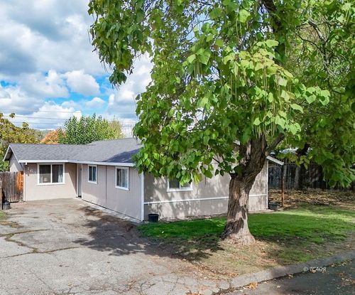 167 3rd Ave, Lewiston, CA, 96052 | Card Image