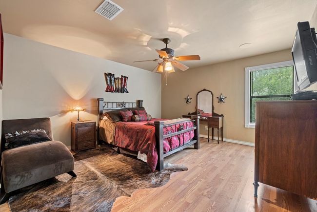 A - 1245A Private Road 2415, Home with 3 bedrooms, 2 bathrooms and null parking in Uvalde TX | Image 14