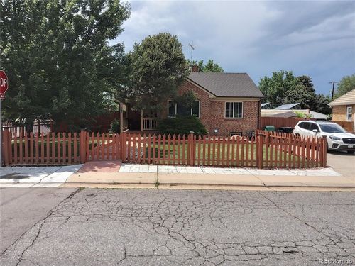 695 S Bryant St, Denver, CO, 80219-3542 | Card Image