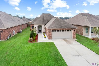 37285 Brigantines Ave, House other with 3 bedrooms, 2 bathrooms and null parking in Prairieville LA | Image 1