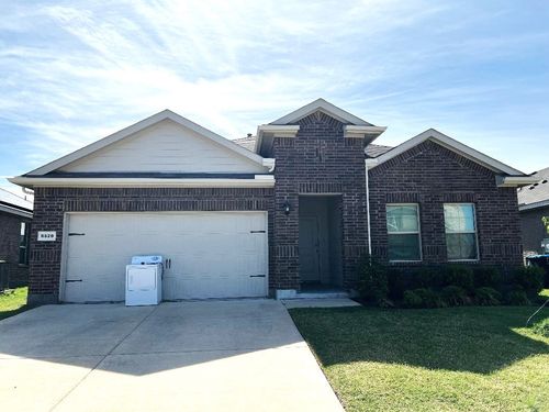 8520 Little Acorn Dr, Fort Worth, TX, 76179-3325 | Card Image