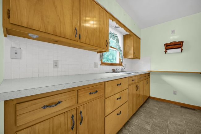 3060 Broad St, House other with 4 bedrooms, 3 bathrooms and null parking in West Rushville OH | Image 7