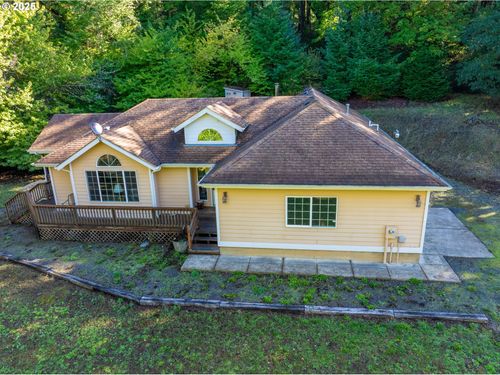 140 Golden Dr, Scottsburg, OR, 97473-9712 | Card Image