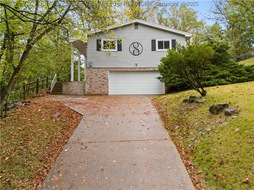 6 Poplar Dr, Vienna, WV, 26105-3316 | Card Image