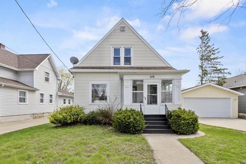 109 E Hancock Street, APPLETON, WI, 54911 | Card Image