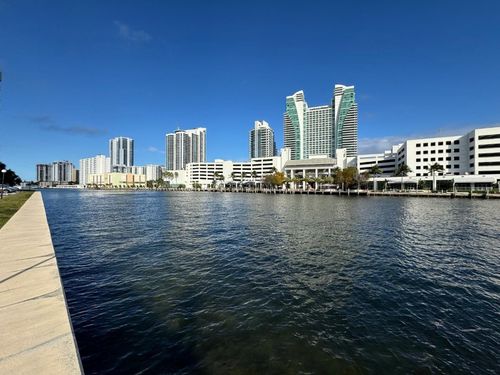 523-200 Leslie Dr, Hallandale Beach, FL, 33009-7311 | Card Image