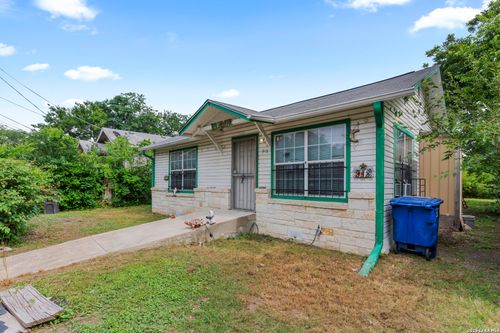 918 Cecilia St, San Antonio, TX, 78207-2417 | Card Image