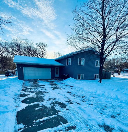 110 Vine St, Monticello, MN, 55362-8896 | Card Image