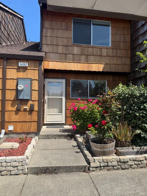 1492 Parkway Drive, Rohnert Park, CA, 94928 | Card Image