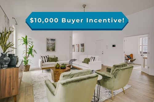11820 Pecangate Way, Manor, TX, 78653-4121 | Card Image