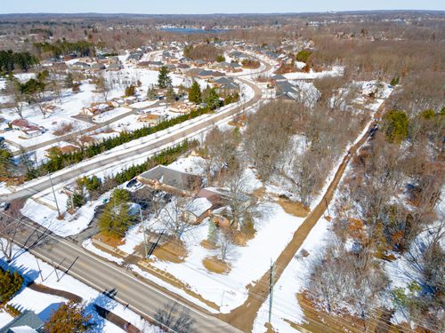 Parcel "B" Log Cabin Drive, Commerce Charter Township, MI, 48390 | Card Image