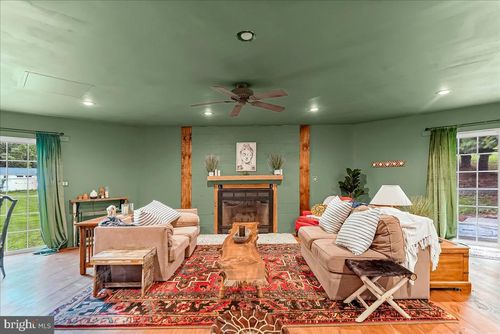 1962 Tollgate Rd, PALM, PA, 18070-1223 | Card Image