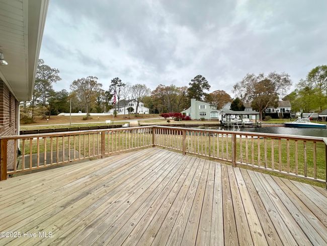Deck to canal view | Image 37