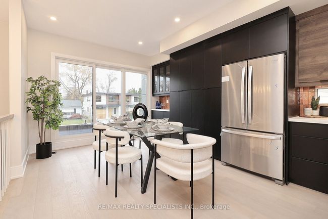 1046 Roosevelt Rd, House attached with 5 bedrooms, 6 bathrooms and 2 parking in Mississauga ON | Image 18