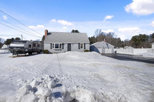 26 Eayers Pond Rd, Hudson, NH, 03051-5300 | Card Image