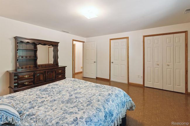 Bedroom #3 w/Access to Bathroom / Walk-in Closet | Image 27
