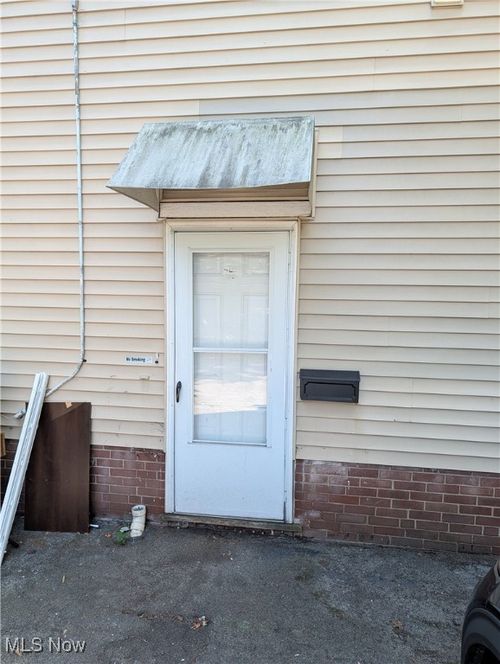 3-356 North St Nw, Warren, OH, 44483-3740 | Card Image