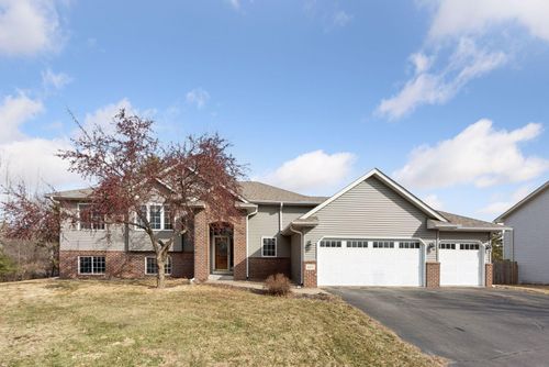 617 Highland Cir, Circle Pines, MN, 55014-2452 | Card Image