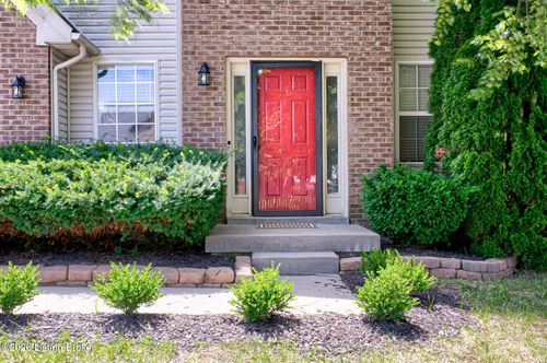 5418 Skeffington Way, Louisville, KY, 40241-1367 | Card Image