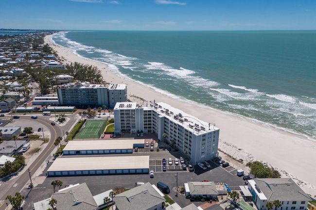 UNIT-204 - 5300 Gulf Dr, Condo with 2 bedrooms, 2 bathrooms and null parking in Holmes Beach FL | Image 89