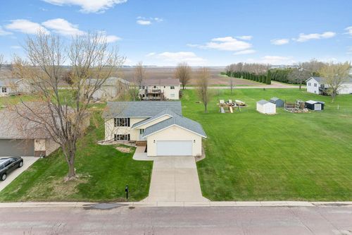 360 River Bluff Dr, Windom, MN, 56101-1881 | Card Image