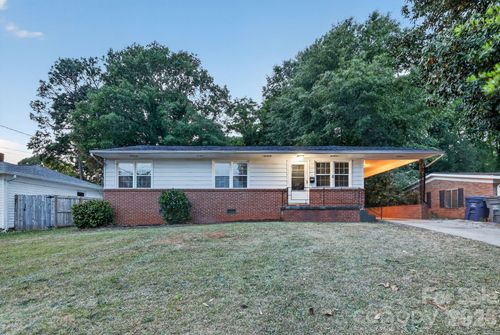 220 Woodview Avenue, Spartanburg, SC, 29306 | Card Image