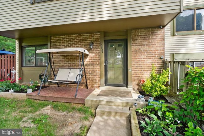10627 Summer Oak Ct, Townhouse with 4 bedrooms, 3 bathrooms and null parking in BURKE VA | Image 5