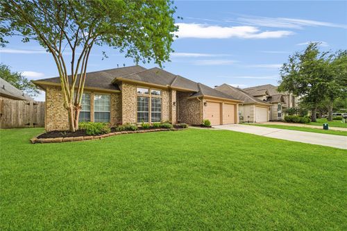 1575 Garden Lakes Dr, Friendswood, TX, 77546-4480 | Card Image