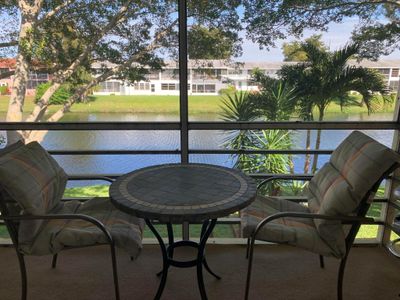 203 Oxford 100, Condo with 2 bedrooms, 2 bathrooms and null parking in West Palm Beach FL | Image 1