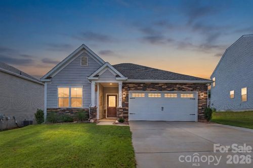 3865 Maxwell Henry Ln Nw, Conover, NC, 28613-8195 | Card Image