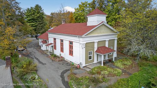 3588 Main St, Stone Ridge, NY, 12484-5601 | Card Image